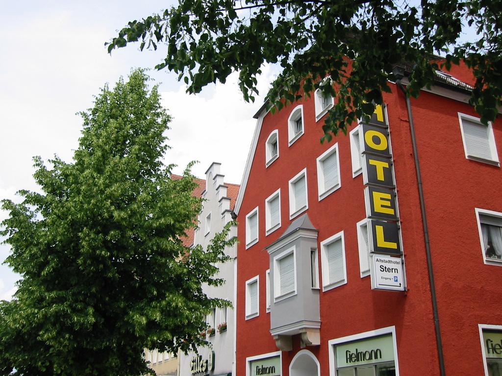 Stadt-Gut-Hotel Altstadt-Hotel Stern Neumarkt in der Oberpfalz Extérieur photo